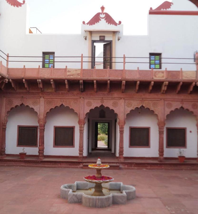 Amritara Chandra Mahal Haveli, Bharatpur Exterior foto
